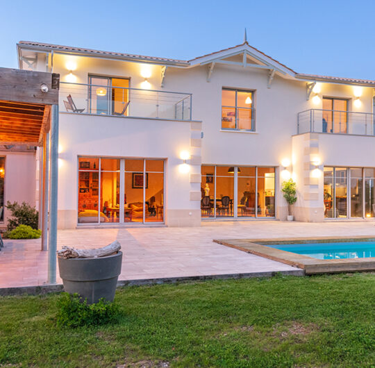 Les réalisations du Groupe HDV, Une villa d’exception de 240 m² à Carignan de Bordeaux